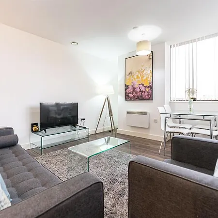 Seven Living Broadway Residences - City Centre, Broad Street - Free Parking Daire