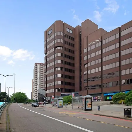 Seven Living Broadway Residences - City Centre, Broad Street - Free Parking